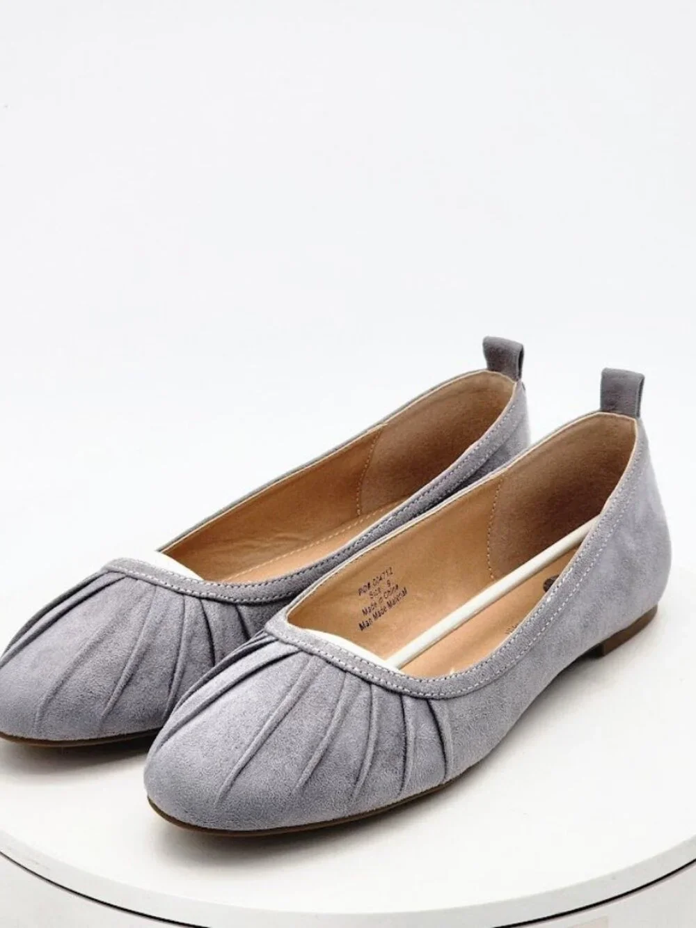 Journee Collection Tannya Gray Suede Ballet Flats Round Toe Women's Size 9